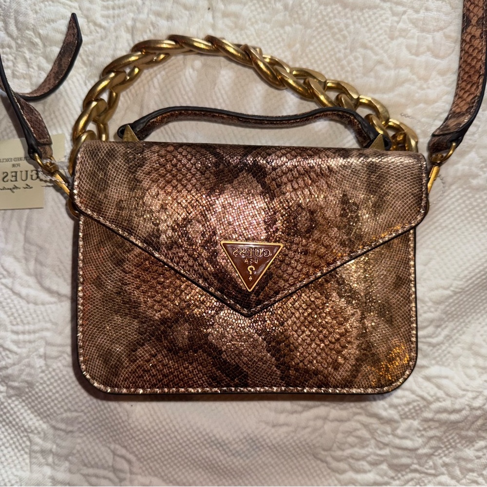 NEW Guess Snake Print Crossbody Bag/ Mini Purse in Brown and Gold w Chain Strap.